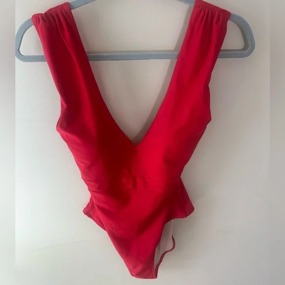 Summer Salt The Ruched Backflip One Piece Swimsuit red lava color size 4 - Picture 2 of 7